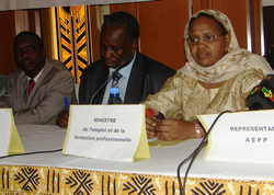 Au centre: le ministre Mamadou Namory Traoré; à droite: le ministre Diallo Déidia; à gauche: Dr Ibrahim Coulibaly.